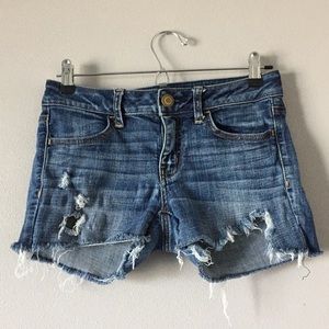 AEO Jegging Shorts Distressed Size 4